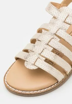 Friboo Leather - Sandalen - Gold -Friboo Groot Warenhuis 1c232b384eb8403eafaef58a4c13e369