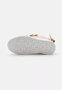 Friboo Sneakers Laag - Pink -Friboo Groot Warenhuis 1d002403251f4e2e9213bc6eac9cb86b