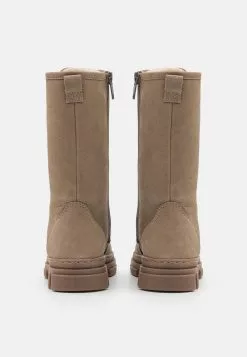 Friboo Leather - Veterlaarzen - Taupe -Friboo Groot Warenhuis 23bc50c7f52b4fd1a20c6baaa5b1c17d