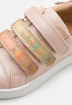 Friboo Sneakers Laag - Pink -Friboo Groot Warenhuis 3e38f34574cc4958ab6baec7557c8132