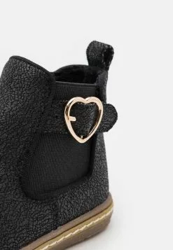 Friboo Korte Laarzen - Black -Friboo Groot Warenhuis 479aef6e2d0346e7bcb0456f4e766a74