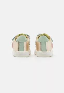 Friboo Leather - Sneakers Laag - Gold -Friboo Groot Warenhuis 93ee529309e54e0395133b04656bf5de