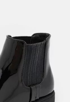 Friboo Korte Laarzen - Black -Friboo Groot Warenhuis aa2cfb8bbabf4428a25966a5fa0a3cd4