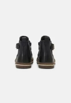 Friboo Leather Booties - Korte Laarzen - Dark Blue -Friboo Groot Warenhuis d1c8cd2cd6fe49509b9a8319cb7afa89