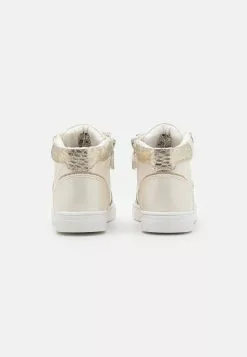 Friboo Sneakers Hoog - Off-White 8 Friboo Sneakers Hoog - Off-White -Friboo Groot Warenhuis d914719c903945a78384988d20fb2603