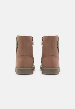 Friboo Korte Laarzen - Mauve -Friboo Groot Warenhuis e1b9d573ae7a469392c8d3d172510892