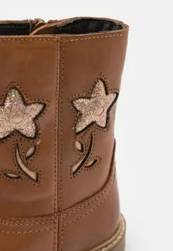 Friboo Leather - Korte Laarzen - Cognac -Friboo Groot Warenhuis e9bb105035d5481e9d1a62254f526481