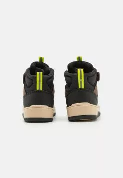 Friboo Sneakers Hoog - Brown -Friboo Groot Warenhuis f13d5c208caa4f9786ccd327f31472dd